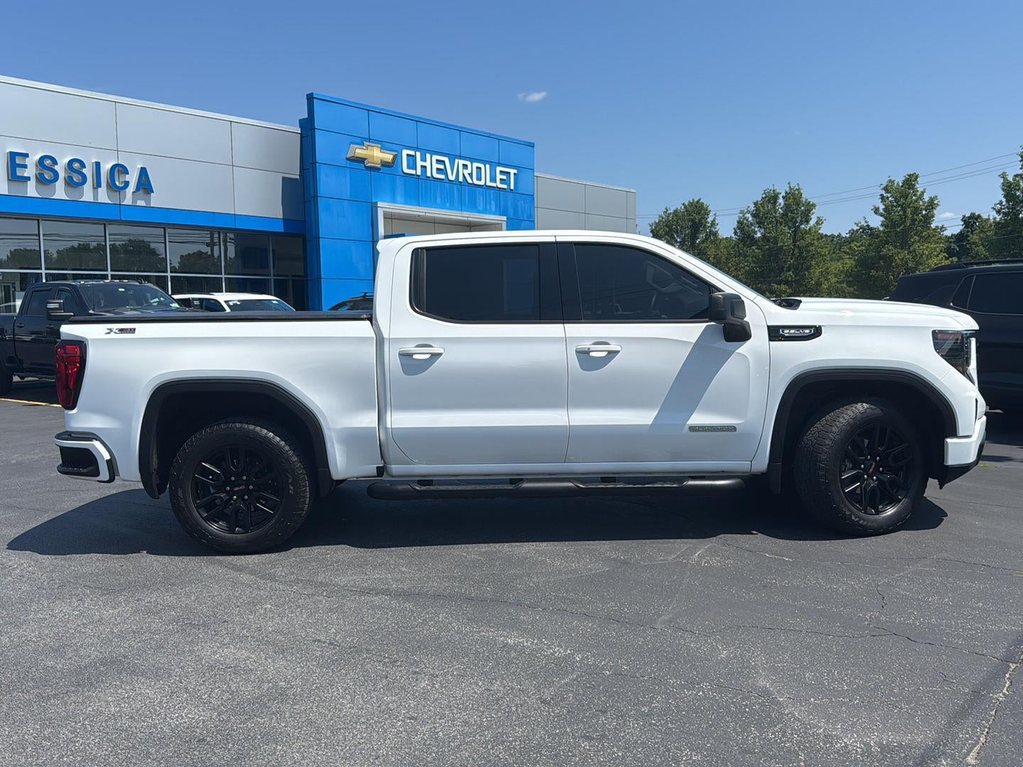 gmc sierra 1500 2024 1GTUUCED2RZ273324 image gmc sierra 1500 2024 1GTUUCED2RZ273324 image